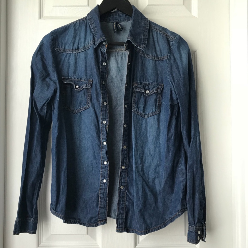 🛍 SALE chambray shirt